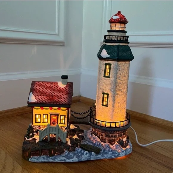 2002 Santa’s Workbench “Knightsbridge Lighthouse” Light-Up Christmas Village - Picture 7 of 13